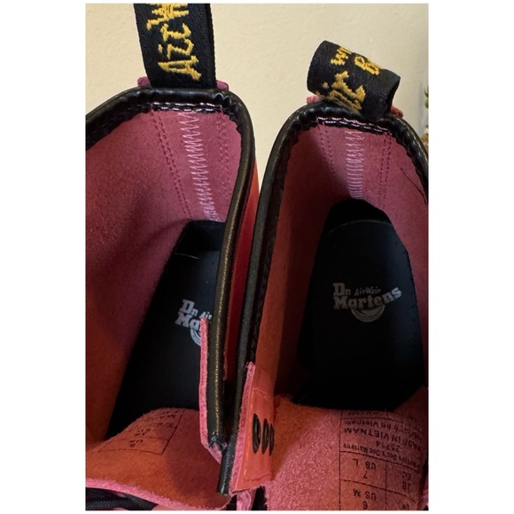 Dr. Martens Smooth Leather Lace Up Boots - Picture 10 of 12